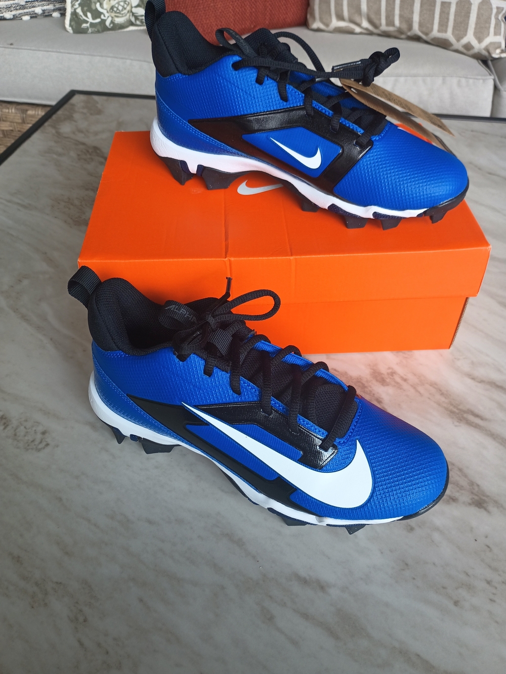 Nike Big Kids' Menace 4 Shark Football Cleats Size 6 NWT/Box Black/Blue Athletic